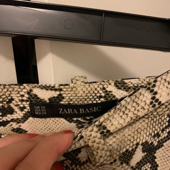 ZARA snake skin skirt - Picture 4 of 5